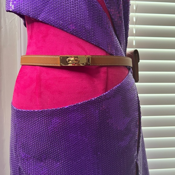 Brown Epsom Leather Lock Belt with Belt Bag and Gold Hardware Adjustable sizing - Picture 4 of 5